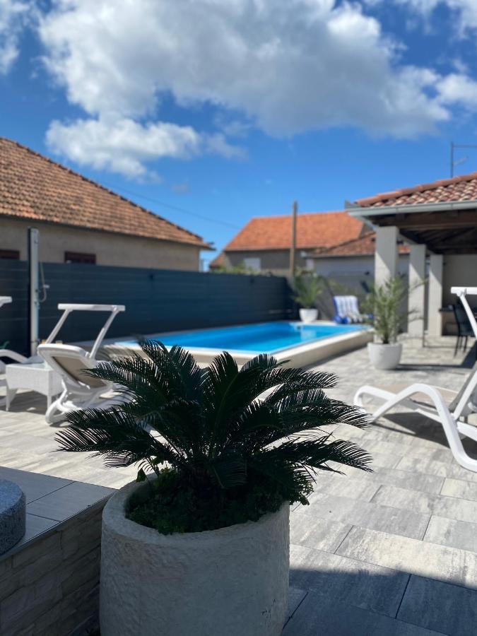 Breitling Apartments With Pool Biograd Na Moru Exterior photo